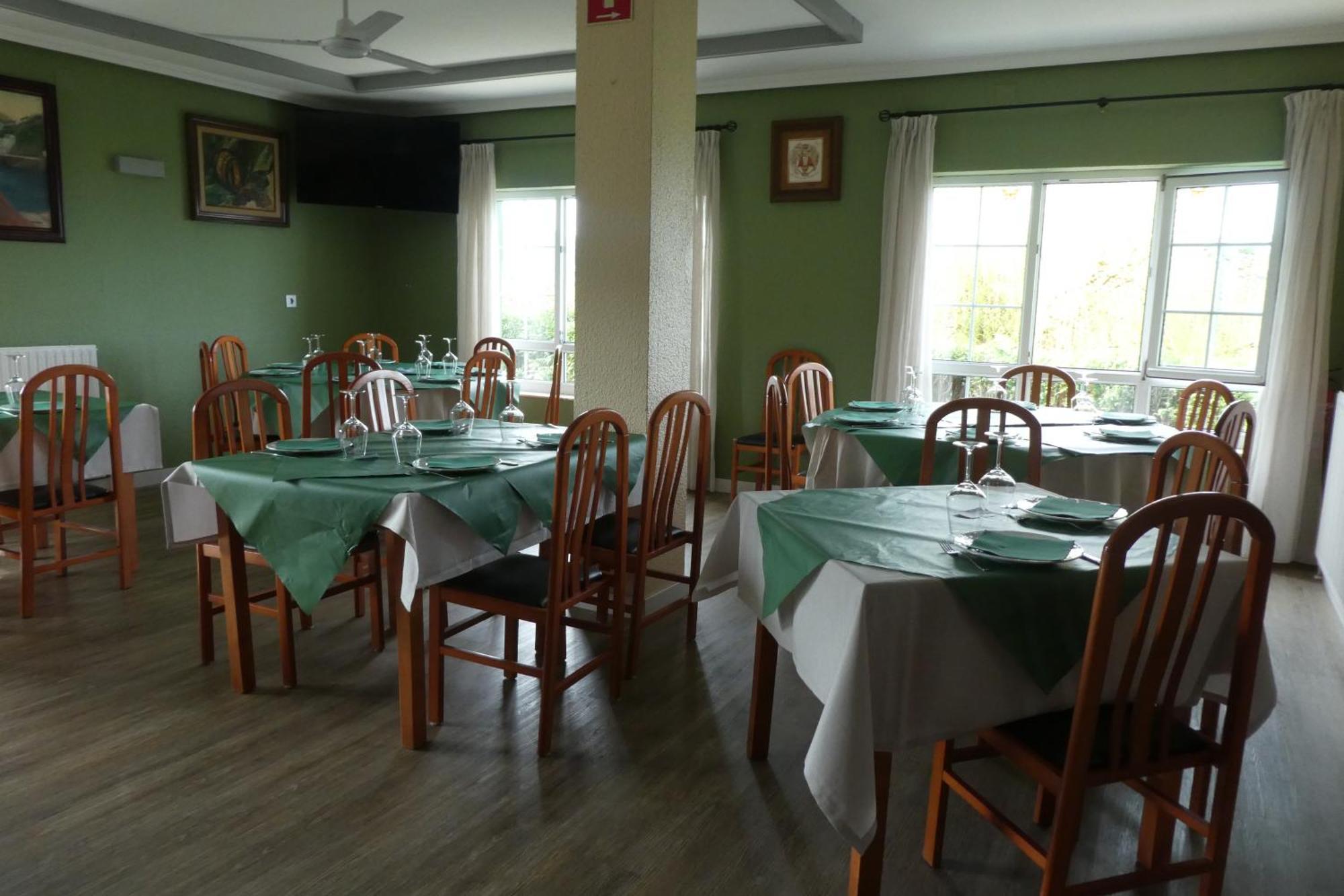 Hotel Restaurante El Fornon Novellana Exteriör bild